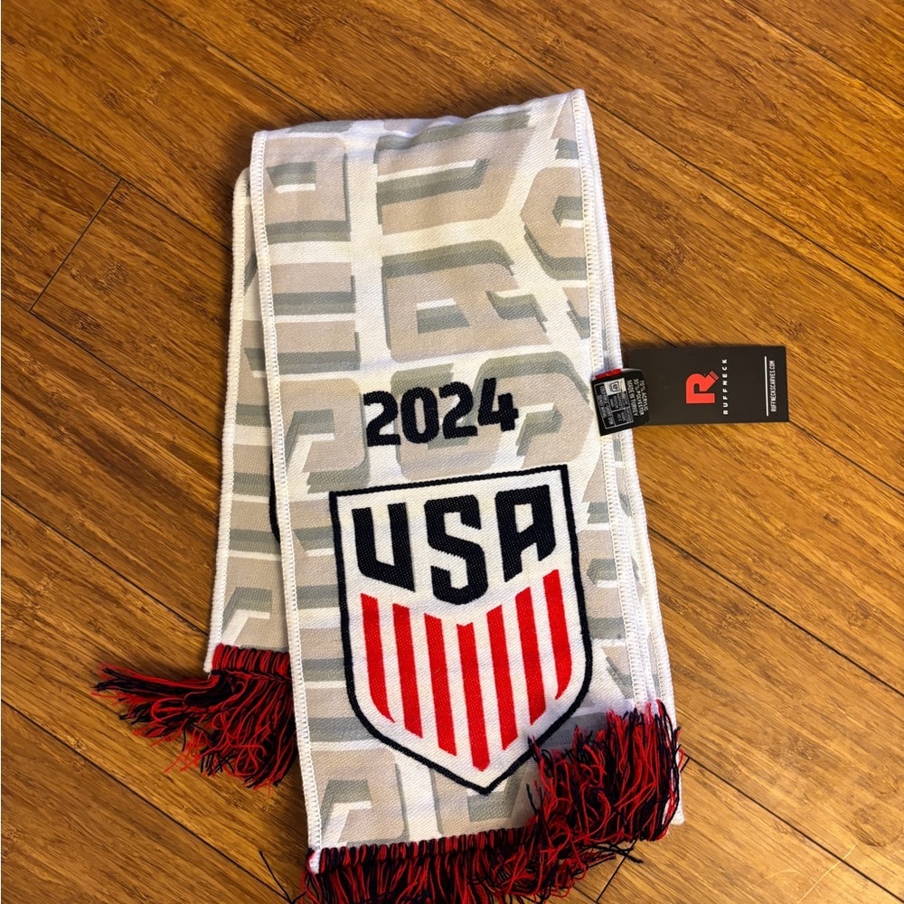 USA soccer 2024 Scarf with Red and White Design